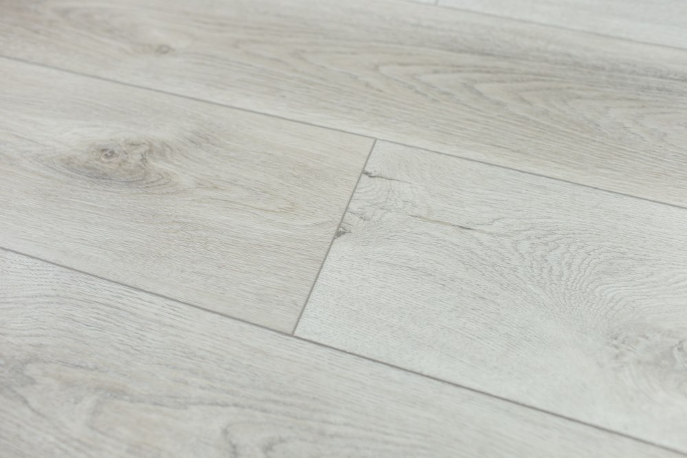 Замковая ПВХ плитка "Art Tile" Дуб Эдинбург (1200*183*6 мм) — купить в Нерюнгри