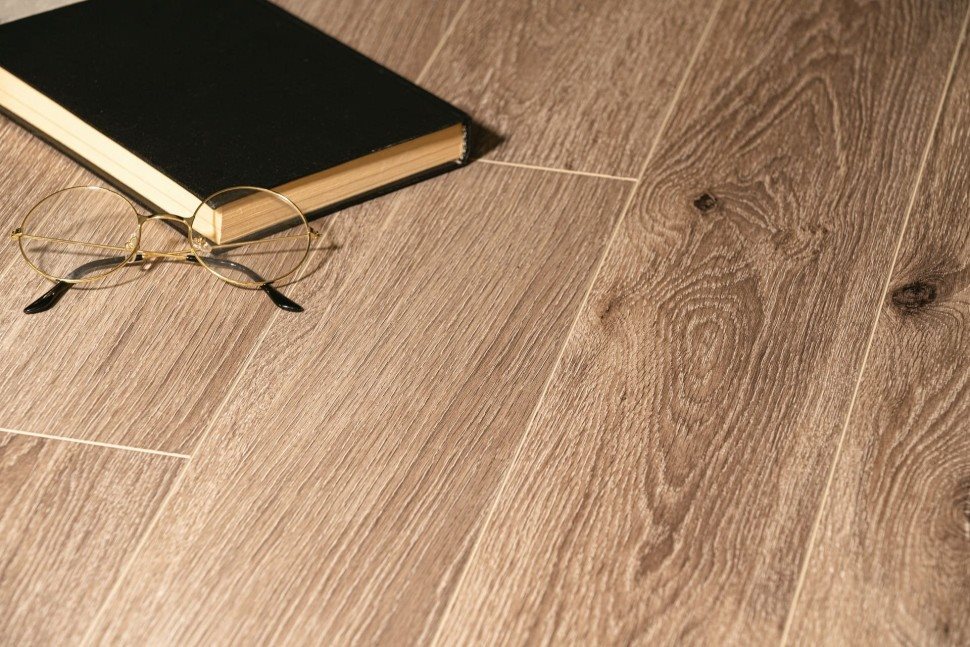 Виниловый ламинат "Bonkeel" Style Дуб Матира (1200*125*4 мм) — купить в Нерюнгри