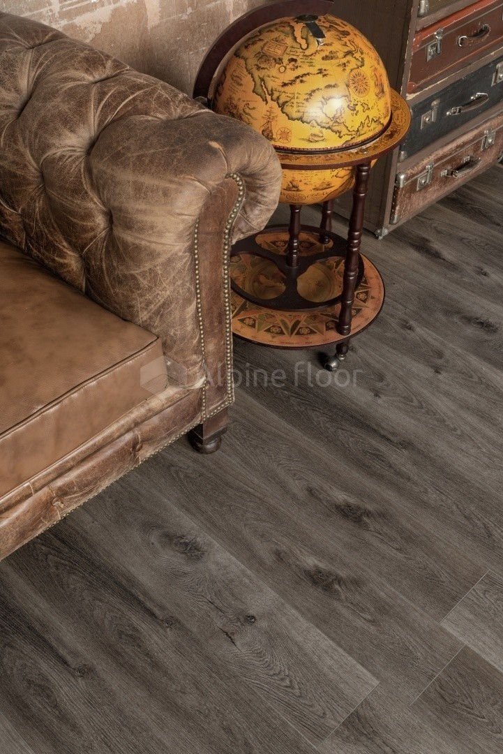 Замковая ПВХ плитка "Alpine Floor" Дуб торфяной  (1524*180*8мм) — купить в Нерюнгри