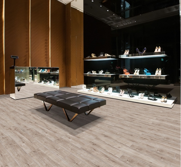 SPC ламинат "Royce" Sense Дуб Кааба 705 (1200*180*4 мм) — купить в Нерюнгри