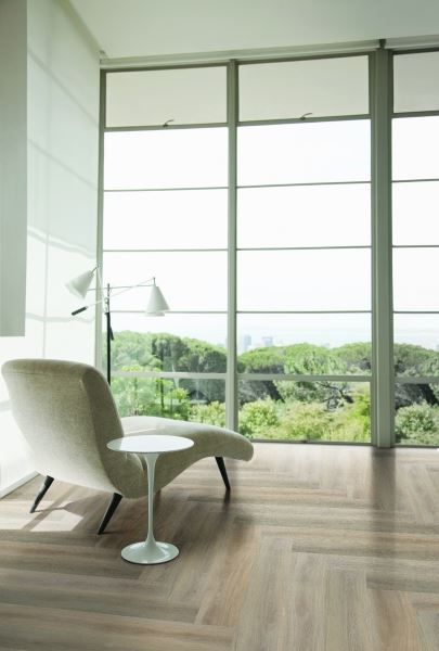 Кварцвиниловая плитка "LG" Орешник классический (1200*180*2 мм) — купить в Нерюнгри