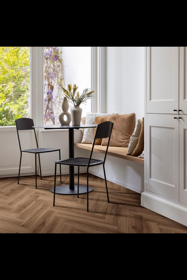 Замковая ПВХ плитка Classic Oak 24844 (630*126*6 мм) — купить в Нерюнгри