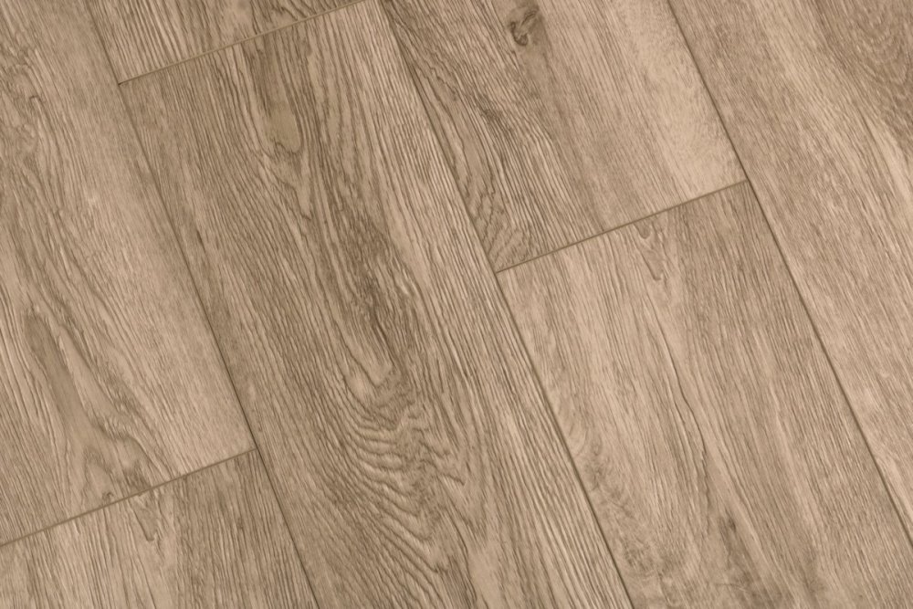 LVT плитка "Profield" Дуб Мадейра (915,4*152,4*2,5 мм) — купить в Нерюнгри